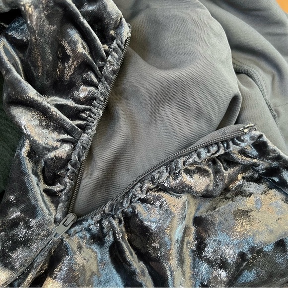 Silver Crushed Velvet Formal NYE Cocktail Party Long Dress Open Back Size 7 NWT - Picture 8 of 15